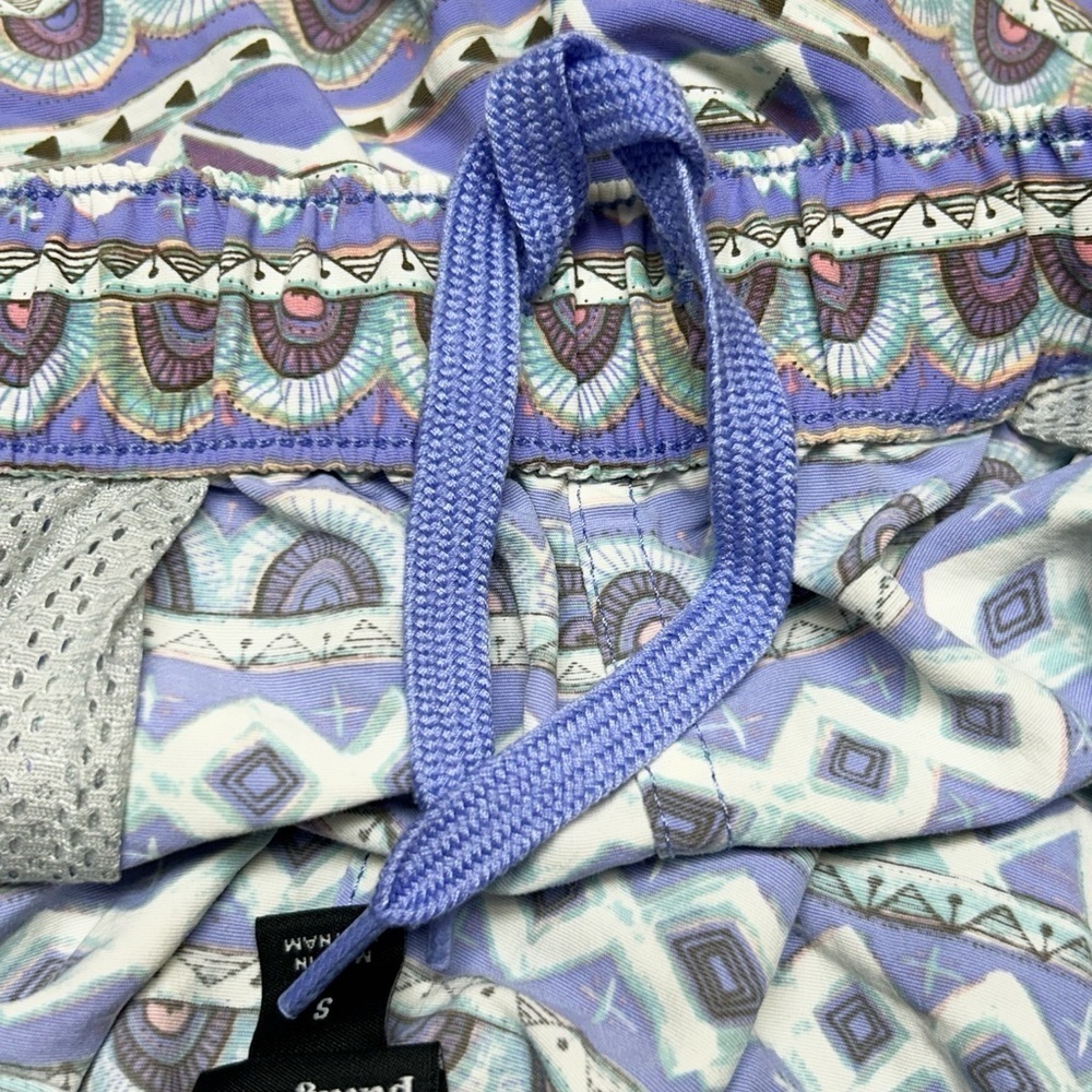 Patagonia Barely Baggies Shorts 2½” Aztec Bohemian Purple Print Size Small - Picture 6 of 8